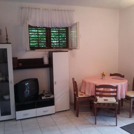 Zora Appartement Seget Vranjica Buitenkant foto
