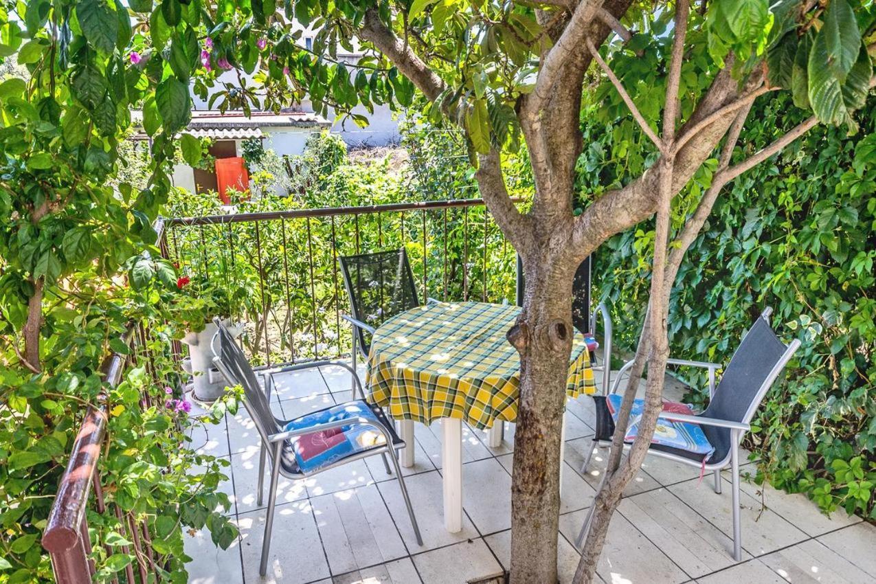 Zora Appartement Seget Vranjica Buitenkant foto